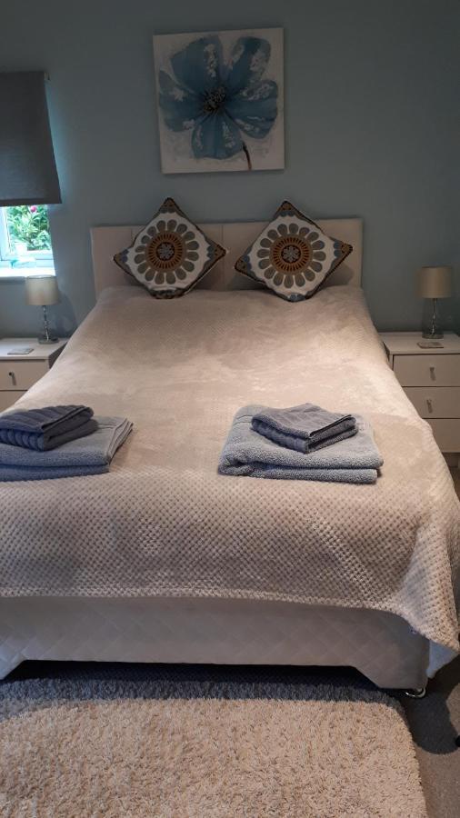 Santi Bhavana Bed & Breakfast 韦斯特伯里 外观 照片