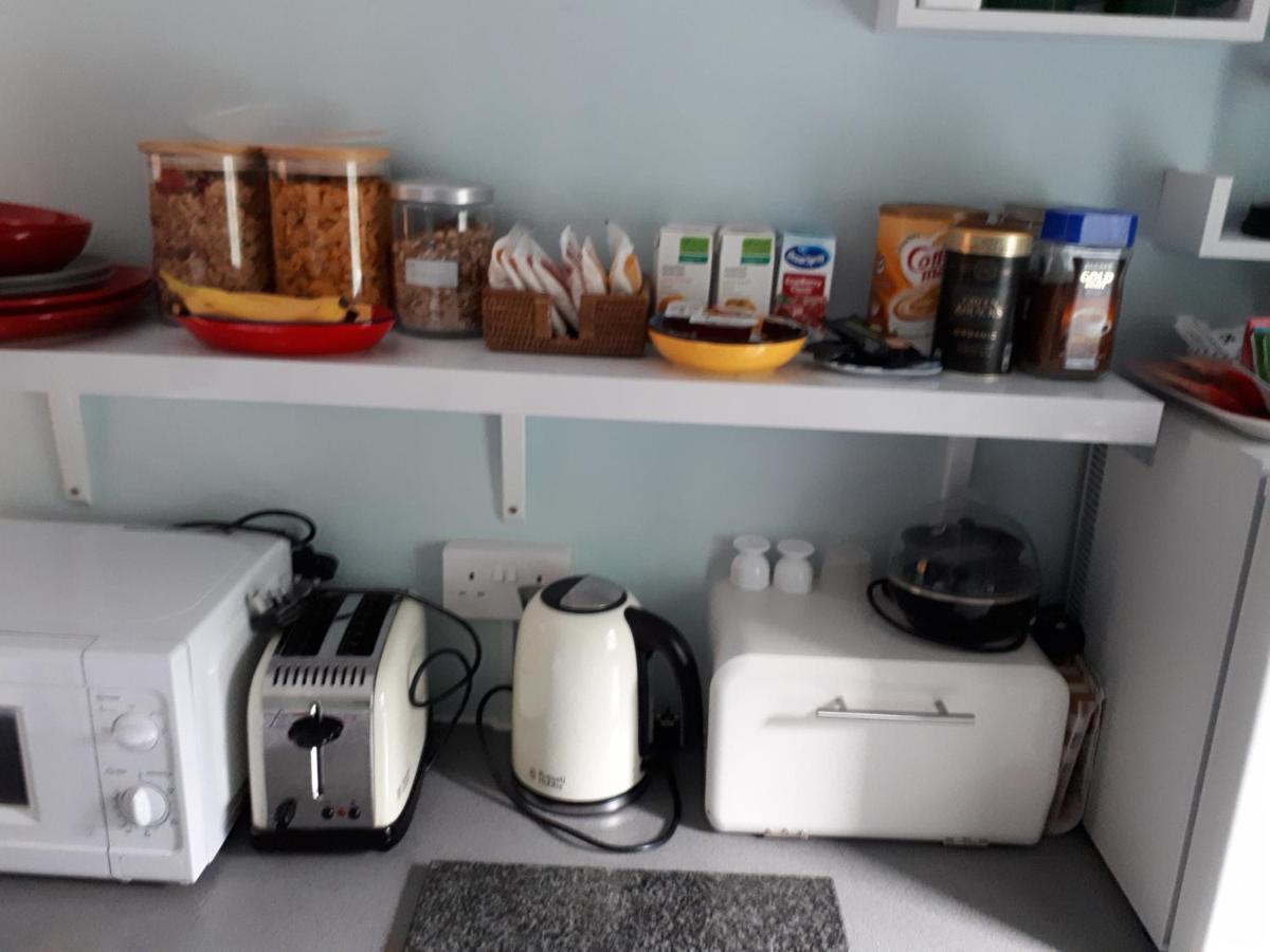 Santi Bhavana Bed & Breakfast 韦斯特伯里 外观 照片